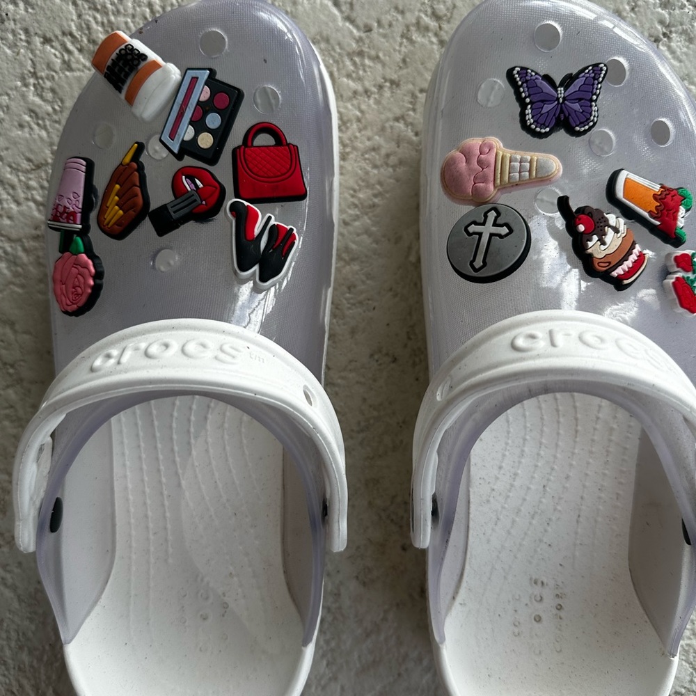 Size 8 Crocs